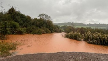 Chuva intensa causa estragos em estradas de S�o Jo�o da Urtiga: equipes seguem em alerta