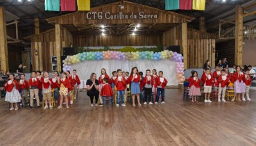 Formatura Pr� II � EMEI Lar Doce Lar