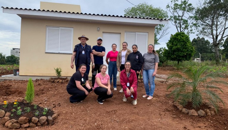 PROGRAMA A CASA � SUA REALIZA A��O SOBRE CUIDADOS COM A MORADIA E EDUCA��O AMBIENTAL